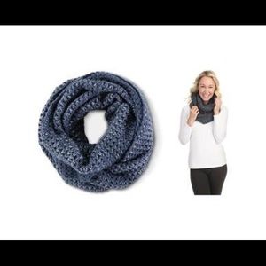 NEW: Serra Blue & White Cable Knit Infinity Scarf